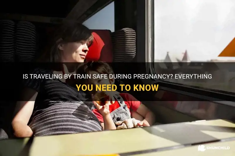 is it ok to travel by train during pregnancy